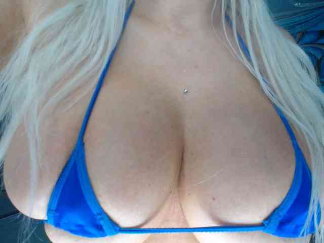 adrianna_fox webcam