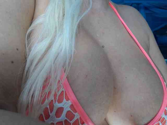adrianna_fox webcam