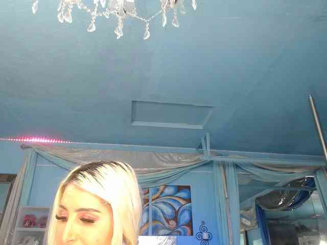 adrianna_fox adrianna_fox