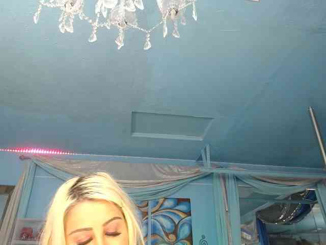 adrianna_fox adrianna_fox