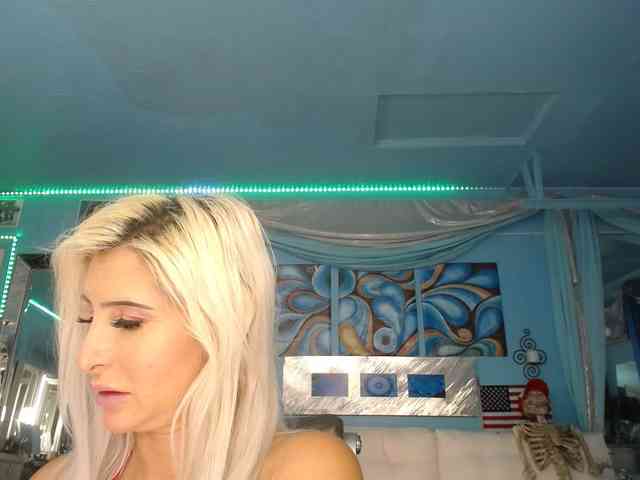 adrianna_fox webcam