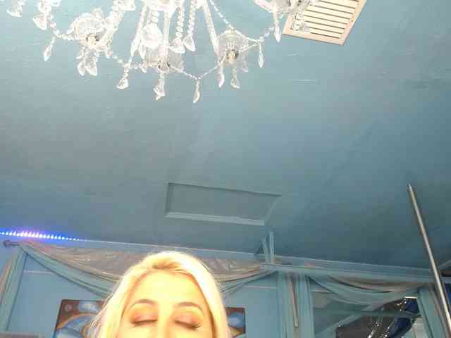 adrianna_fox webcam