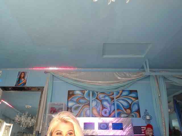 adrianna_fox webcam