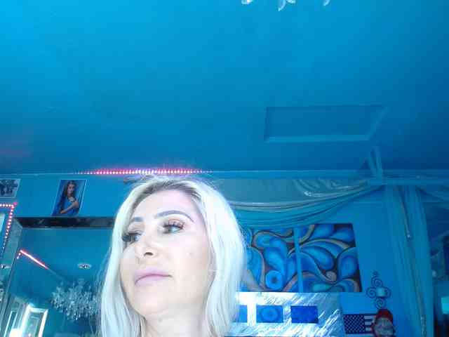 adrianna_fox webcam