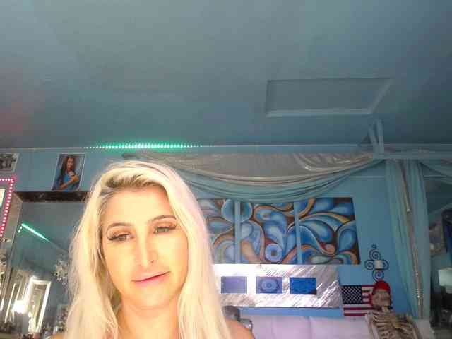 adrianna_fox webcam