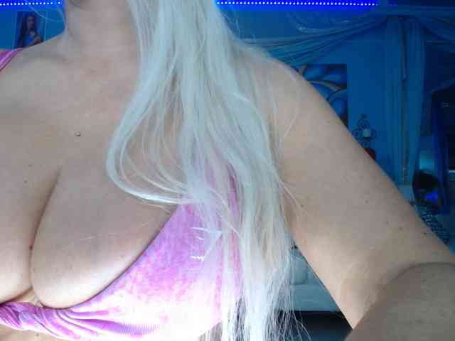 adrianna_fox webcam