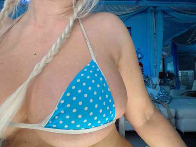 adrianna_fox adrianna_fox