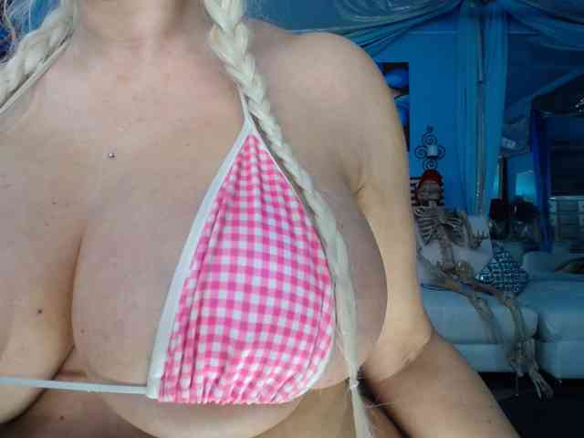 adrianna_fox webcam