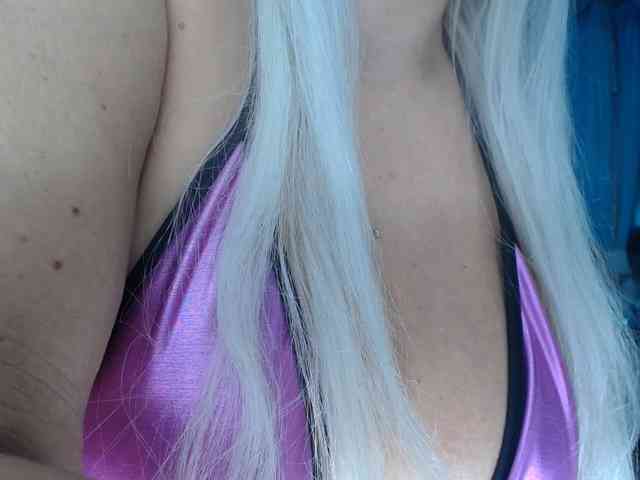 adrianna_fox webcam