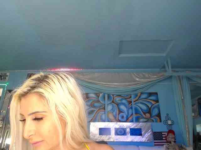 adrianna_fox webcam