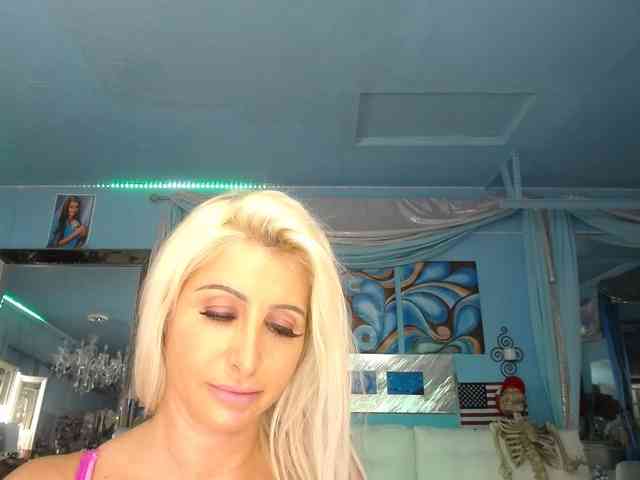 adrianna_fox webcam
