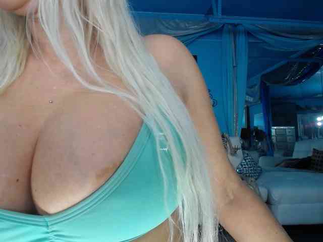 adrianna_fox webcam