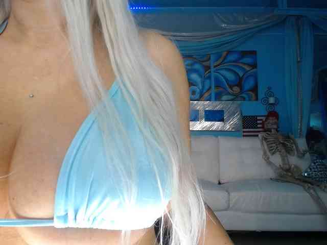 adrianna_fox webcam