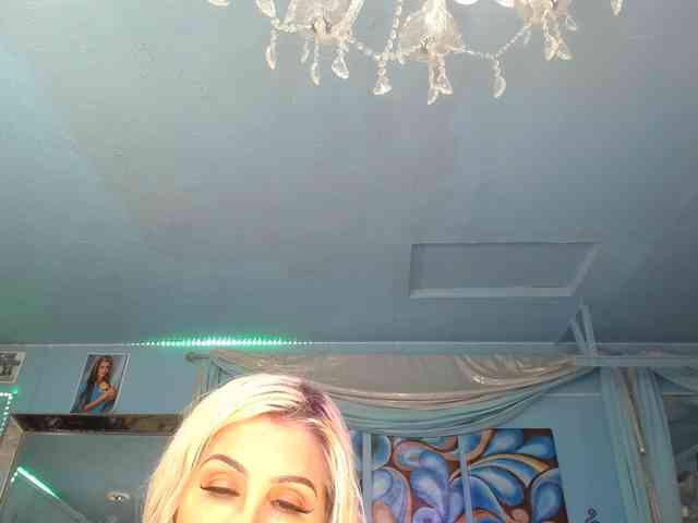 adrianna_fox webcam
