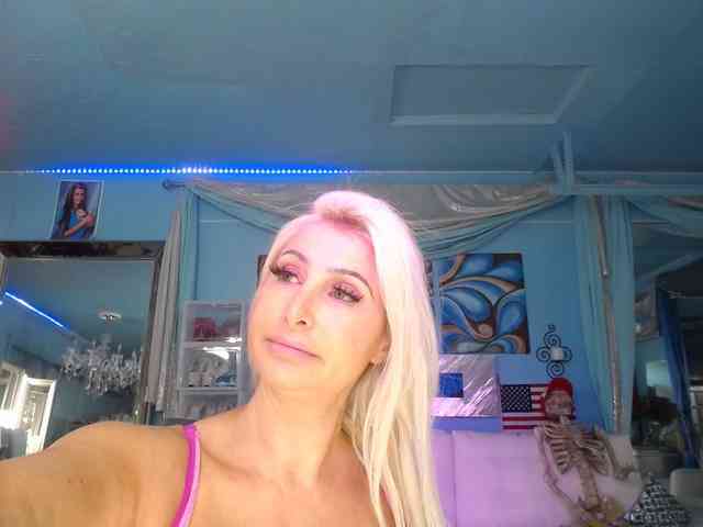 adrianna_fox webcam