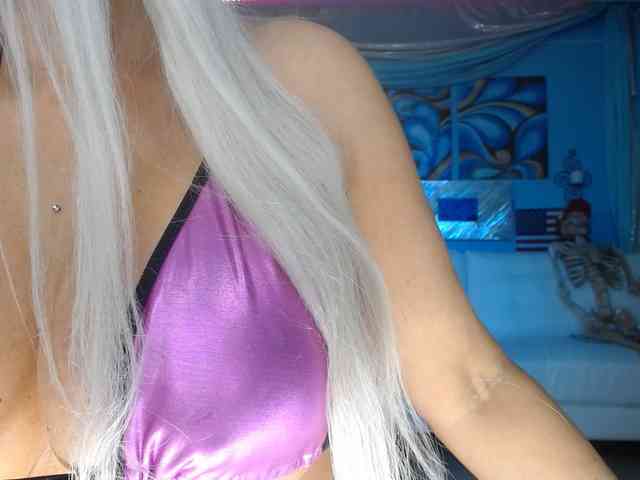 adrianna_fox webcam