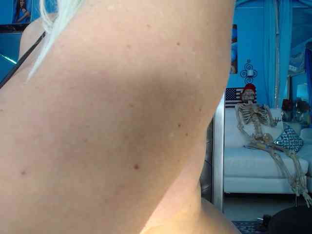 adrianna_fox webcam