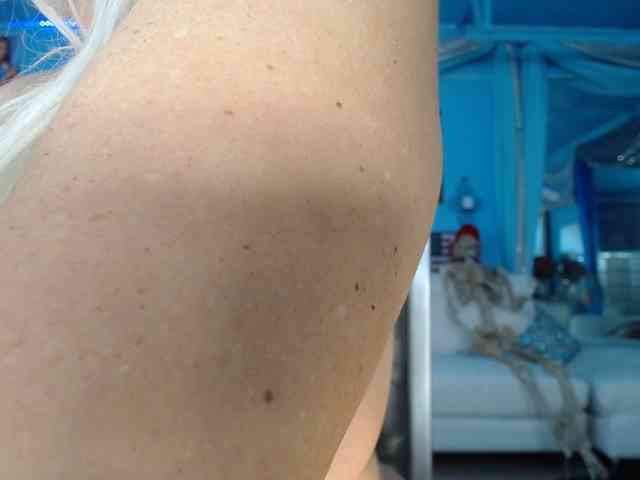 adrianna_fox webcam