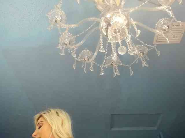 adrianna_fox webcam