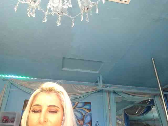 adrianna_fox webcam