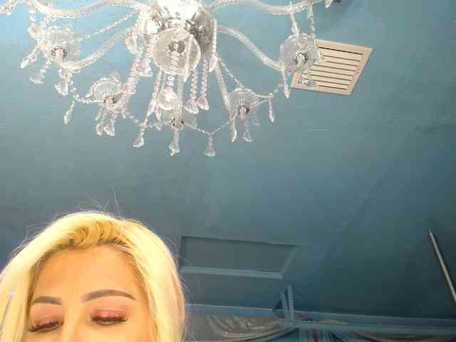 adrianna_fox webcam