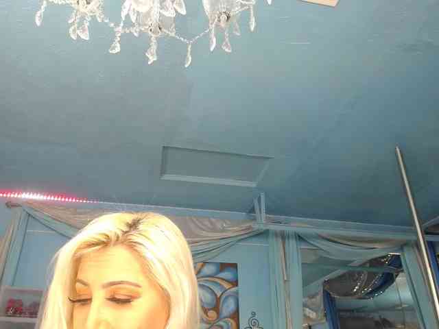 adrianna_fox webcam
