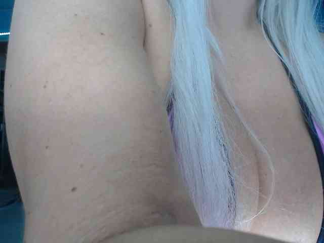 adrianna_fox webcam