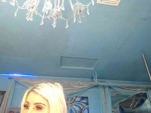 adrianna_fox adrianna_fox