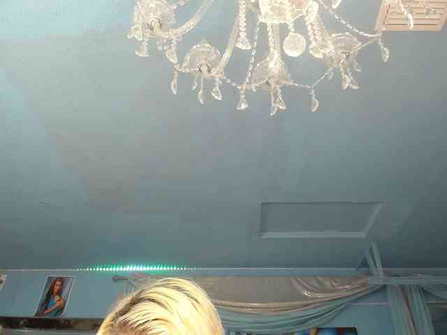 adrianna_fox webcam