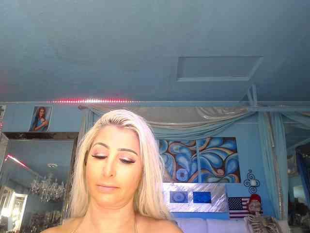 adrianna_fox webcam