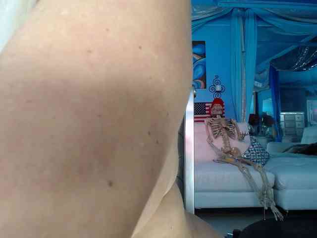 adrianna_fox webcam