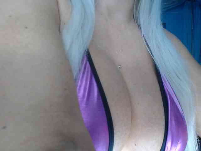 adrianna_fox webcam