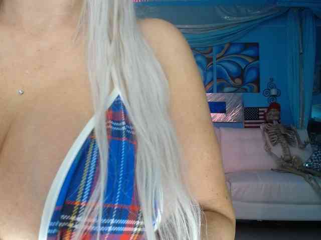 adrianna_fox webcam