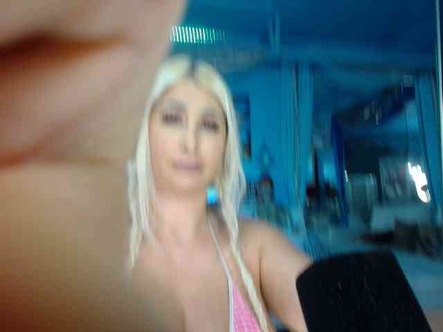 adrianna_fox adrianna_fox