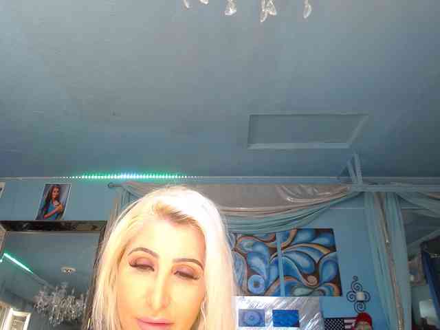 adrianna_fox webcam