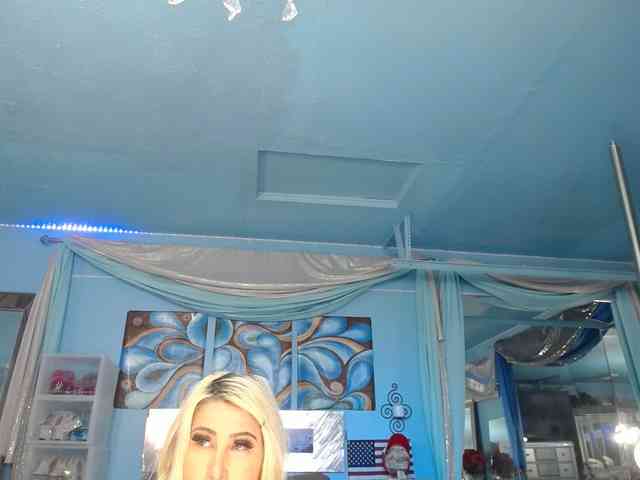 adrianna_fox adrianna_fox