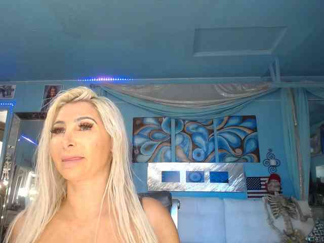 adrianna_fox webcam