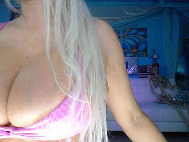 adrianna_fox webcam