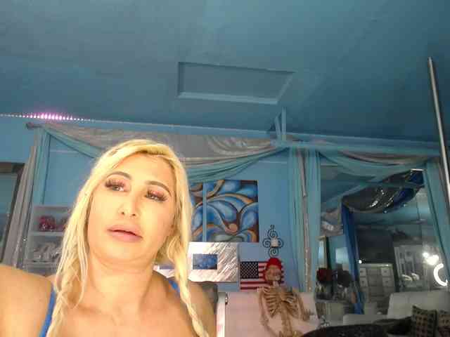 adrianna_fox webcam
