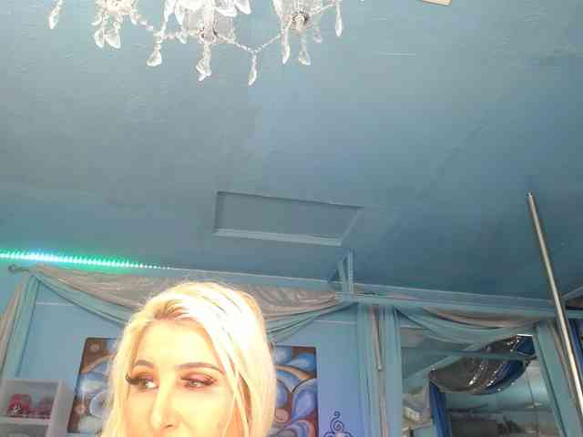 adrianna_fox