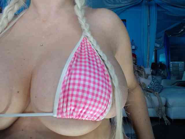 adrianna_fox webcam