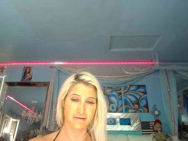 adrianna_fox webcam