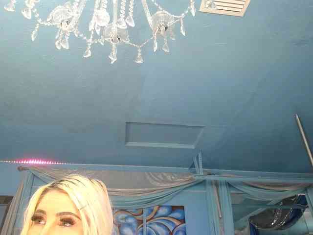 adrianna_fox adrianna_fox