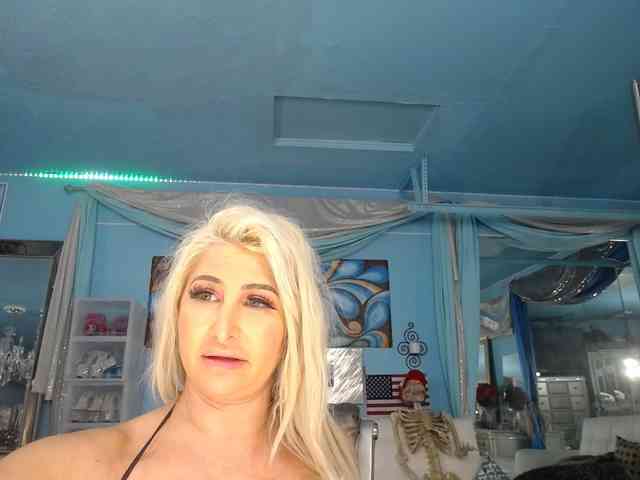 adrianna_fox webcam
