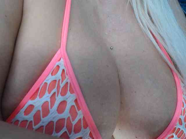 adrianna_fox webcam