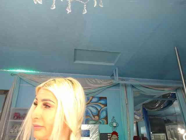 adrianna_fox webcam