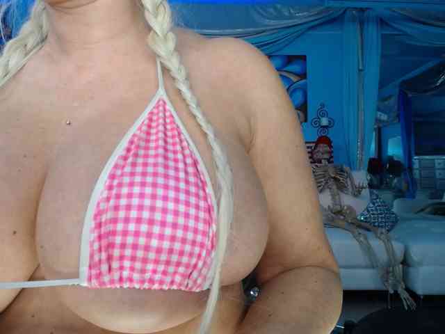 adrianna_fox webcam