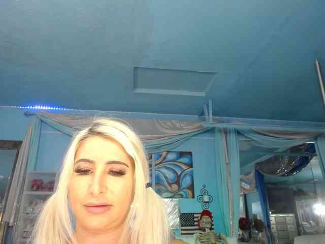 adrianna_fox webcam