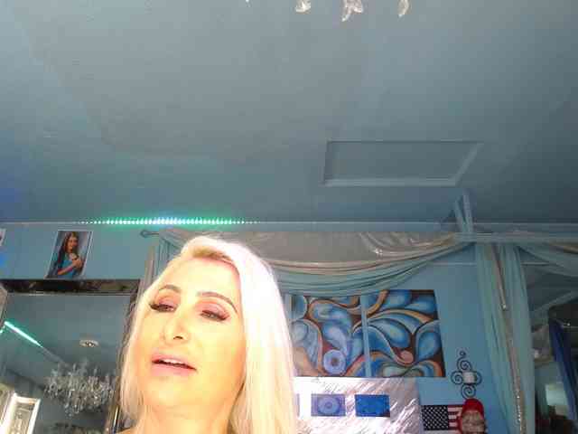 adrianna_fox webcam