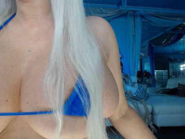 adrianna_fox webcam